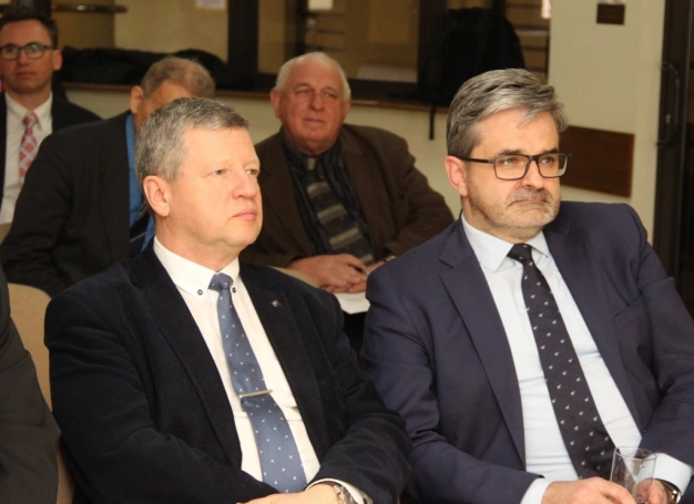 Zdjęcie nr 2 z galerii Zintegrowany System Transportowy. Kolejowa infrastruktura okołolotniskowa - seminarium