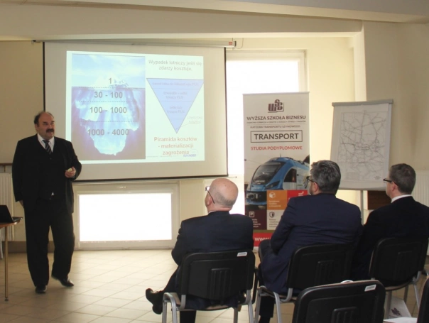Zdjęcie nr 7 z galerii Zintegrowany System Transportowy. Kolejowa infrastruktura okołolotniskowa - seminarium