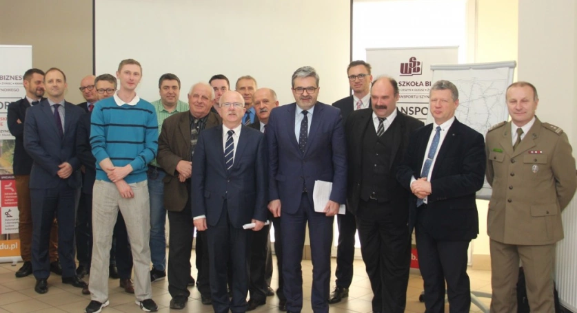 Zdjęcie nr 12 z galerii Zintegrowany System Transportowy. Kolejowa infrastruktura okołolotniskowa - seminarium