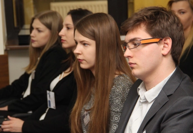 Zdjęcie nr 13 z galerii IV Ogólnopolska Konferencja Naukowa „Aspekty logistyczne w biznesie” oraz V Studencka Konferencja Logistyczna StuKoL