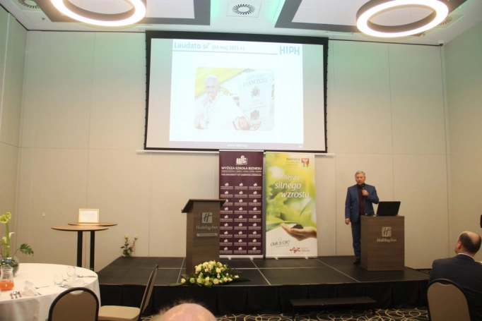 Zdjęcie nr 36 z galerii Uroczysta inauguracja Dąbrowskiego Forum Ekologicznego