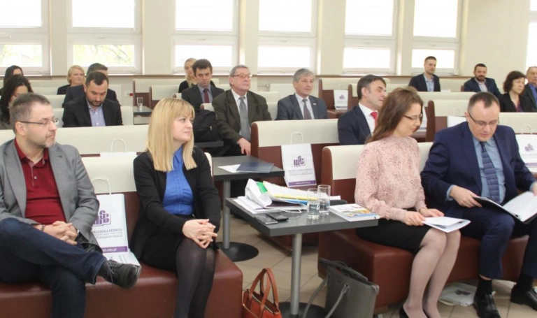 Zdjęcie nr 2 z galerii Zintegrowany system zarządzania transportem w zakresie obsługi osób o szczególnych potrzebach