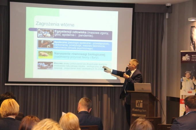 Zdjęcie nr 5 z galerii Konferencja naukowa Edukacja ekologiczna we współczesnej szkole - podsumowanie projektu ekologicznego