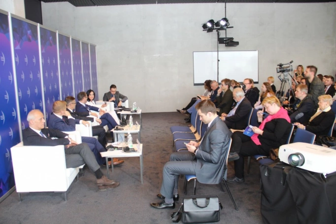 Zdjęcie nr 2 z galerii JM Rektor na Europejskim Kongresie Gospodarczym