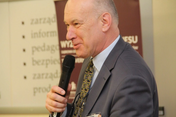 Zdjęcie nr 14 z galerii IV Ogólnopolska Konferencja Doktorantów 