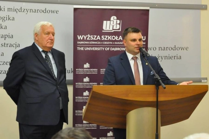Zdjęcie nr 2 z galerii O Górnośląsko-Zagłębiowskiej Metropolii w WSB 