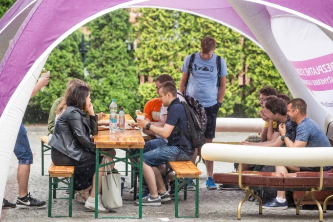 Zdjęcie nr 5 z galerii STUDENCKIE Święto Uczelni - muzyka i festiwal smaków