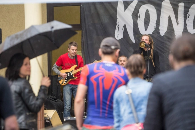 Zdjęcie nr 7 z galerii STUDENCKIE Święto Uczelni - muzyka i festiwal smaków