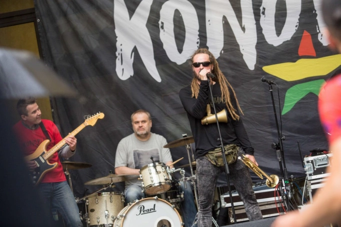 Zdjęcie nr 9 z galerii STUDENCKIE Święto Uczelni - muzyka i festiwal smaków
