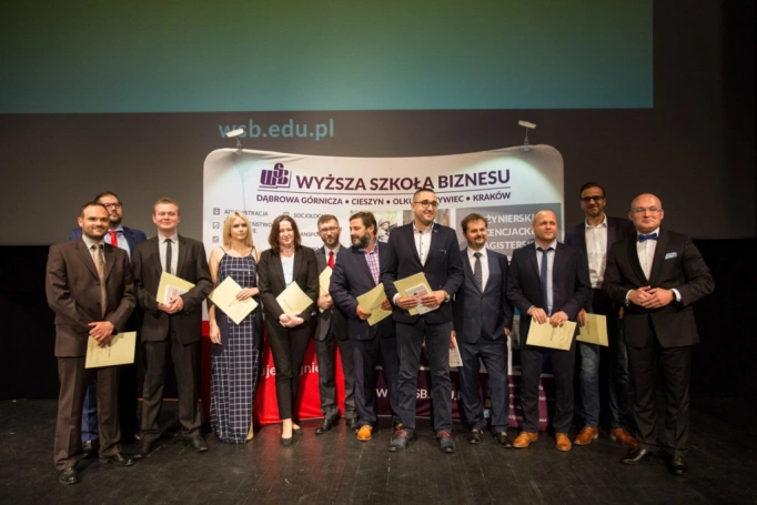 Zdjęcie nr 33 z galerii Maja i Andrzej Sikorowscy na gali zakończenia studiów podyplomowych 