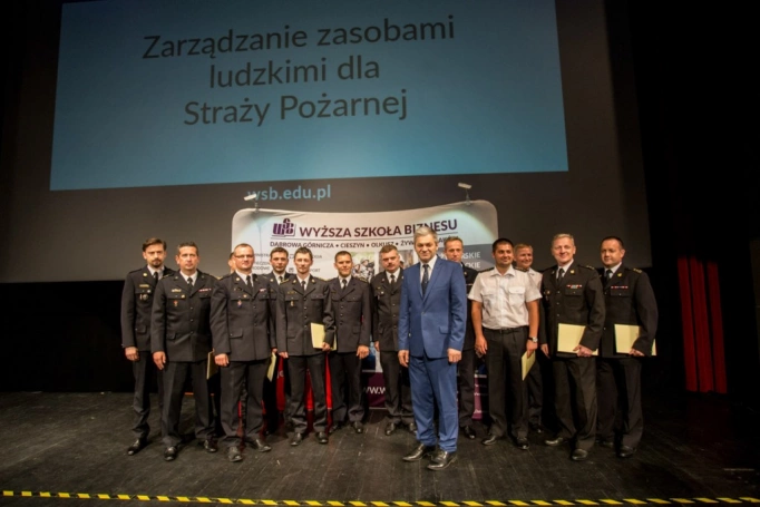 Zdjęcie nr 45 z galerii Maja i Andrzej Sikorowscy na gali zakończenia studiów podyplomowych 