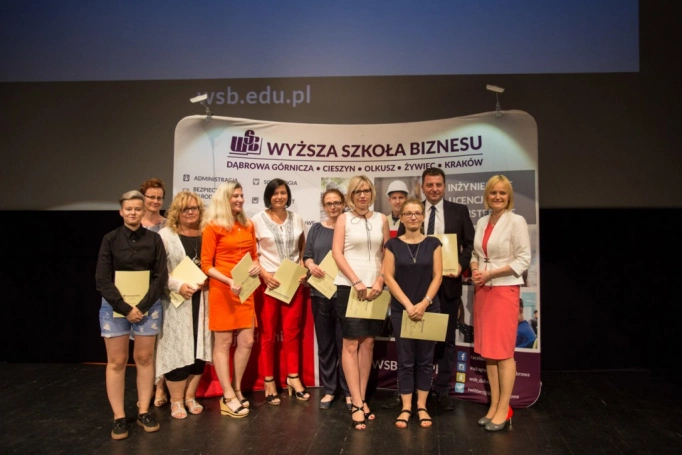 Zdjęcie nr 46 z galerii Maja i Andrzej Sikorowscy na gali zakończenia studiów podyplomowych 