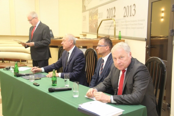 Zdjęcie nr 2 z galerii Publiczna obrona rozprawy doktorskiej mgr inż. Jerzego Bara 