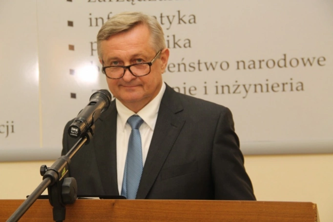 Zdjęcie nr 3 z galerii Publiczna obrona rozprawy doktorskiej mgr inż. Jerzego Bara 