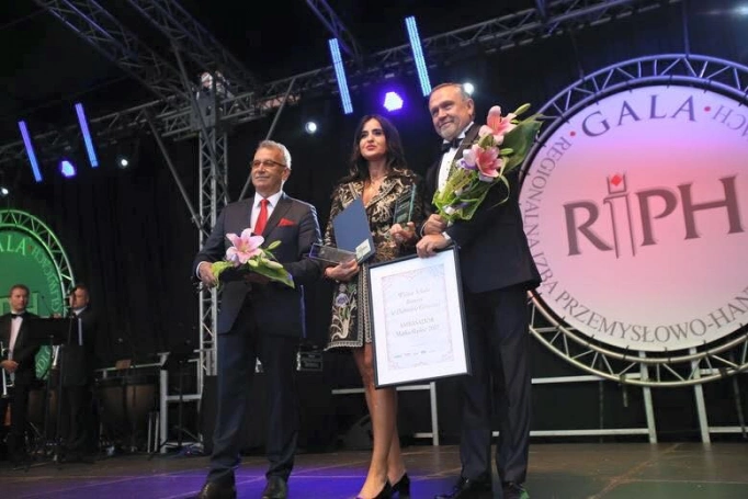 Zdjęcie nr 7 z galerii JM Rektor WSB otrzymała Statuetkę Ambasador "Marka-Śląskie"