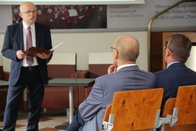 Zdjęcie nr 12 z galerii Seminarium „Kolejowe przewozy regionalne w zintegrowanym systemie transportowym. Prawo. Technika. Bezpieczeństwo”