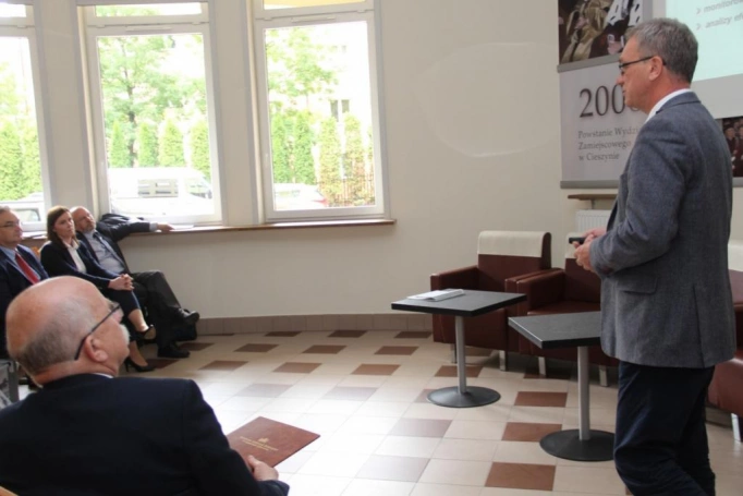 Zdjęcie nr 18 z galerii Seminarium „Kolejowe przewozy regionalne w zintegrowanym systemie transportowym. Prawo. Technika. Bezpieczeństwo”