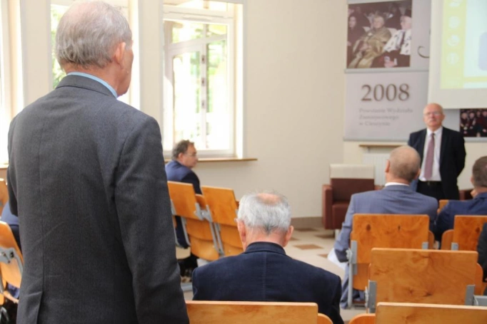 Zdjęcie nr 24 z galerii Seminarium „Kolejowe przewozy regionalne w zintegrowanym systemie transportowym. Prawo. Technika. Bezpieczeństwo”