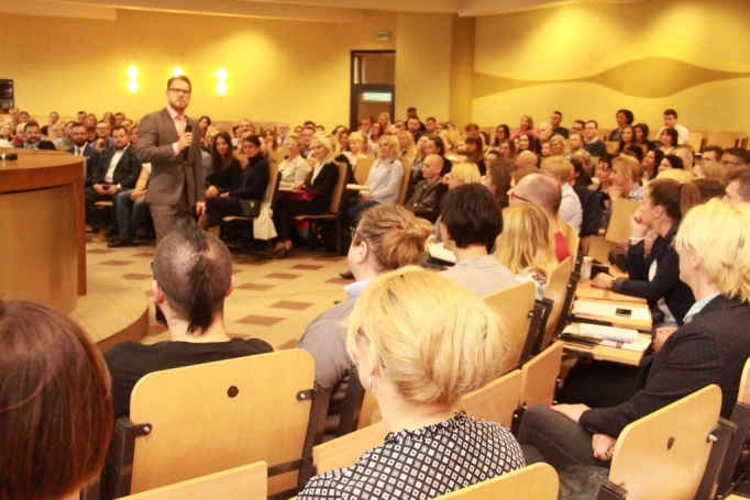 Zdjęcie nr 1 z galerii Wstęp do psychologii przywództwa. Wykład dra Mateusza Grzesiaka