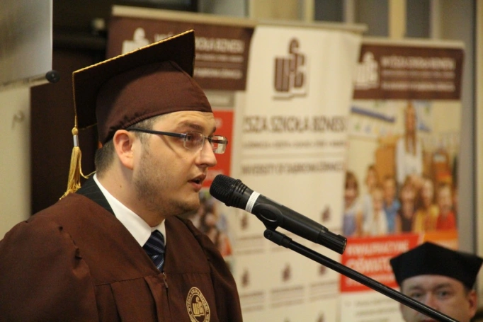 Zdjęcie nr 36 z galerii Absolwenci studiów inżynierskich oraz licencjackich odebrali dyplomy