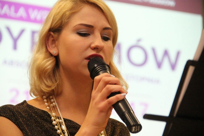 Zdjęcie nr 86 z galerii Absolwenci studiów inżynierskich oraz licencjackich odebrali dyplomy