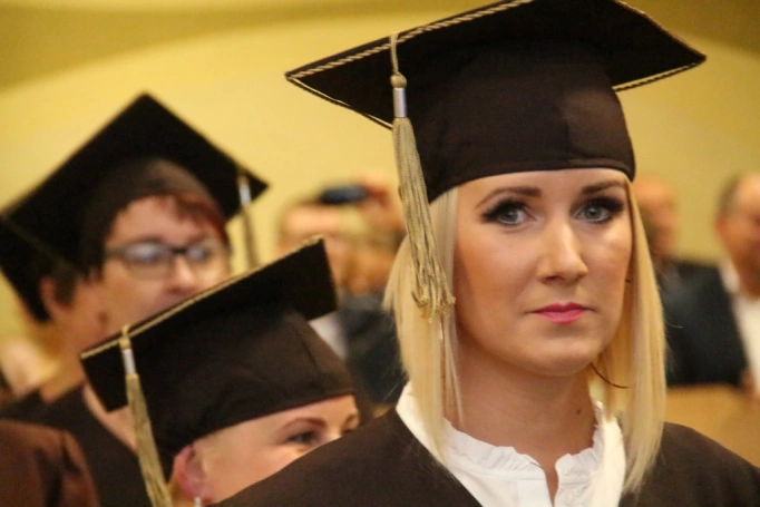 Zdjęcie nr 7 z galerii Gala wręczenia dyplomów absolwentom studiów magisterskich za nami 