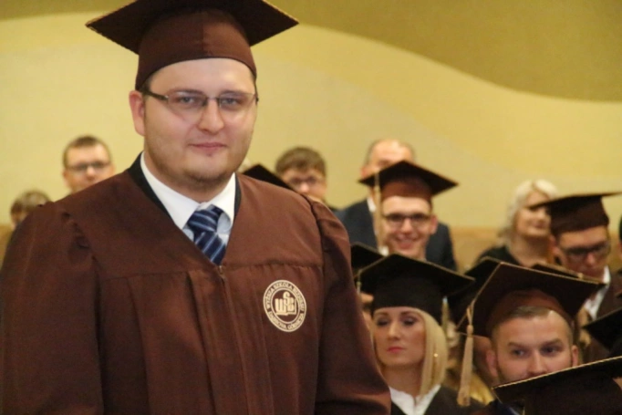Zdjęcie nr 20 z galerii Gala wręczenia dyplomów absolwentom studiów magisterskich za nami 