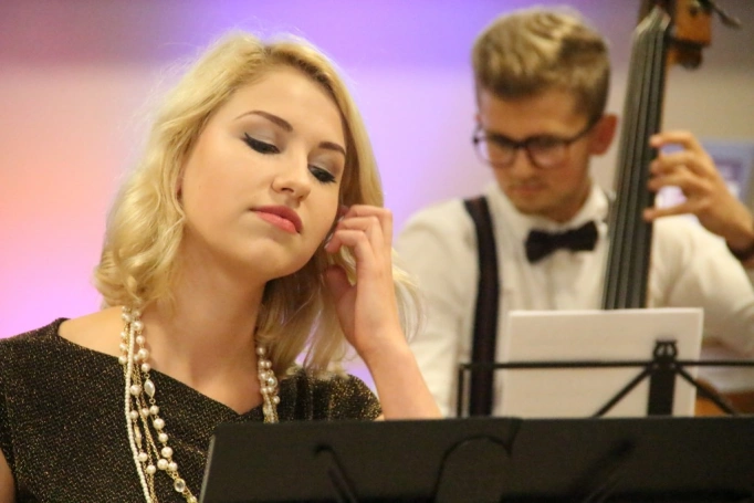 Zdjęcie nr 42 z galerii Gala wręczenia dyplomów absolwentom studiów magisterskich za nami 