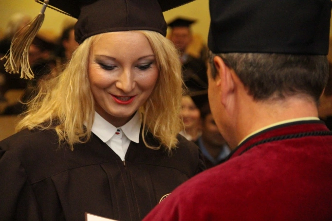 Zdjęcie nr 61 z galerii Gala wręczenia dyplomów absolwentom studiów magisterskich za nami 