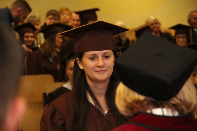 Zdjęcie nr 81 z galerii Gala wręczenia dyplomów absolwentom studiów magisterskich za nami 