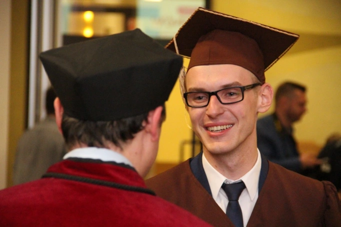 Zdjęcie nr 98 z galerii Gala wręczenia dyplomów absolwentom studiów magisterskich za nami 