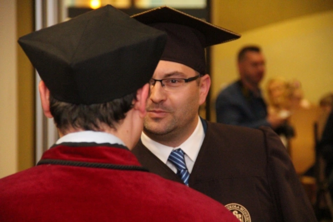 Zdjęcie nr 101 z galerii Gala wręczenia dyplomów absolwentom studiów magisterskich za nami 