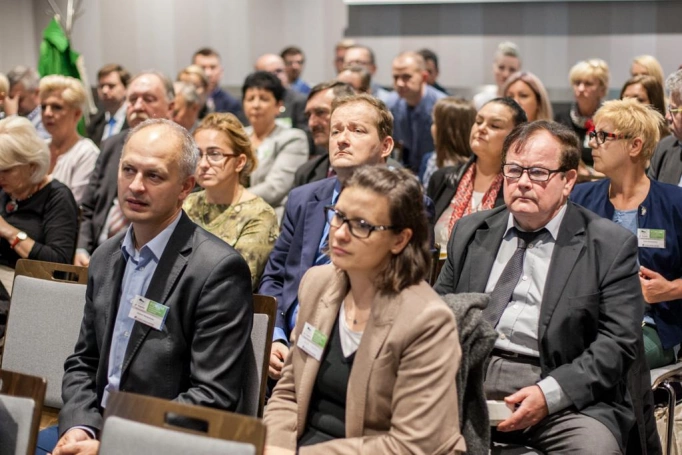 Zdjęcie nr 10 z galerii Wyższa Szkoła Biznesu współorganizatorem Forum Rynku Pracy Województwa Śląskiego