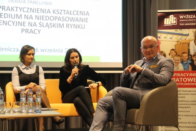 Zdjęcie nr 26 z galerii Wyższa Szkoła Biznesu współorganizatorem Forum Rynku Pracy Województwa Śląskiego