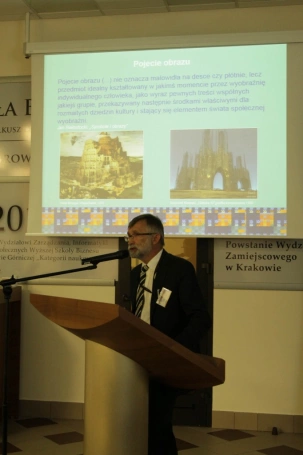 Zdjęcie nr 35 z galerii 26. Ogólnopolskie Sympozjum Naukowe „Człowiek-Media-Edukacja”