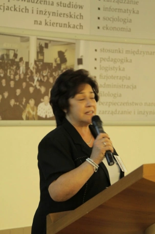 Zdjęcie nr 36 z galerii 26. Ogólnopolskie Sympozjum Naukowe „Człowiek-Media-Edukacja”