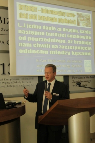 Zdjęcie nr 4 z galerii 26. Ogólnopolskie Sympozjum Naukowe „Człowiek-Media-Edukacja”