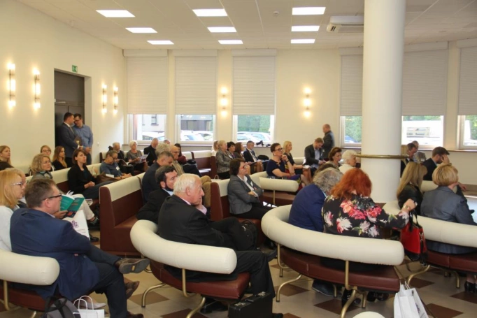 Zdjęcie nr 16 z galerii 26. Ogólnopolskie Sympozjum Naukowe „Człowiek-Media-Edukacja”