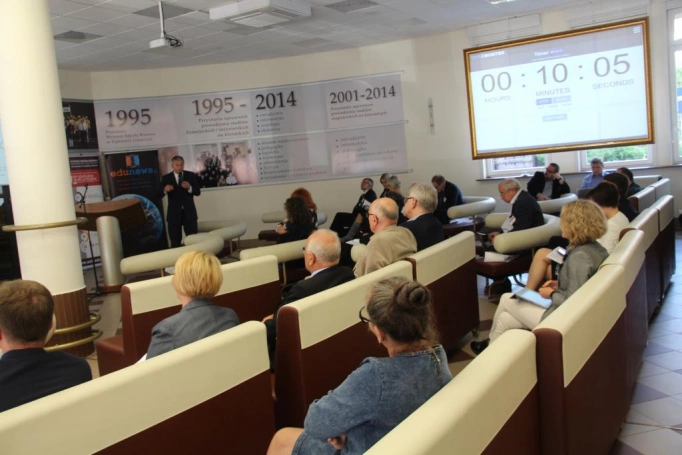 Zdjęcie nr 21 z galerii 26. Ogólnopolskie Sympozjum Naukowe „Człowiek-Media-Edukacja”