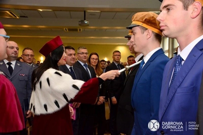 Zdjęcie nr 40 z galerii XXIII Inauguracja Roku Akademickiego w Wyższej Szkole Biznesu w Dąbrowie Górniczej