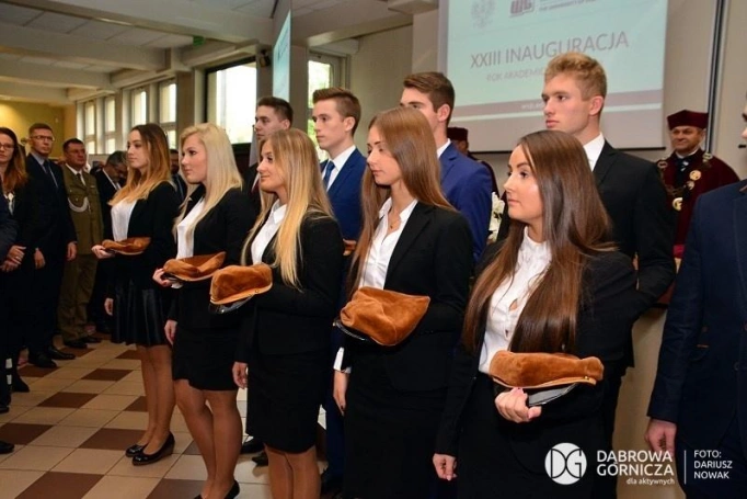 Zdjęcie nr 38 z galerii XXIII Inauguracja Roku Akademickiego w Wyższej Szkole Biznesu w Dąbrowie Górniczej