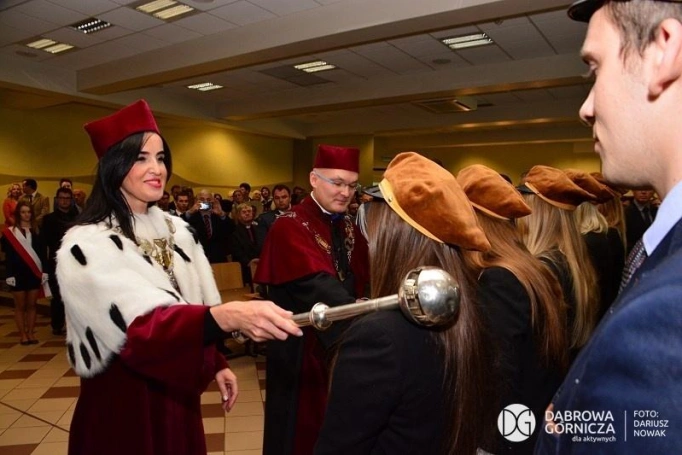 Zdjęcie nr 35 z galerii XXIII Inauguracja Roku Akademickiego w Wyższej Szkole Biznesu w Dąbrowie Górniczej