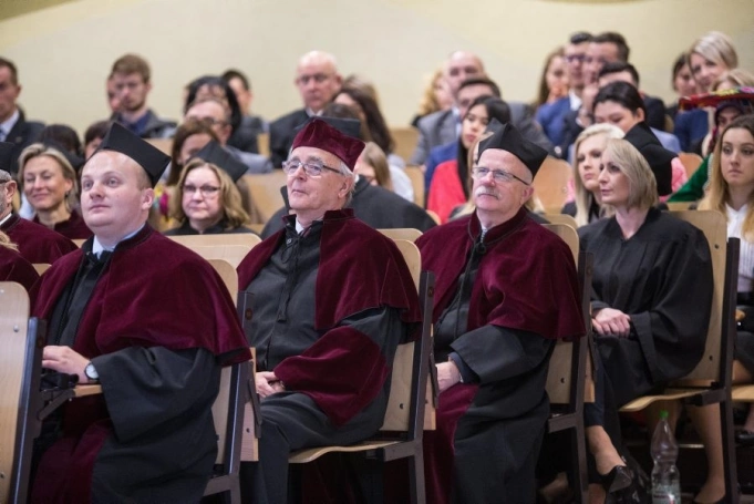 Zdjęcie nr 17 z galerii XXIII Inauguracja Roku Akademickiego w Wyższej Szkole Biznesu w Dąbrowie Górniczej