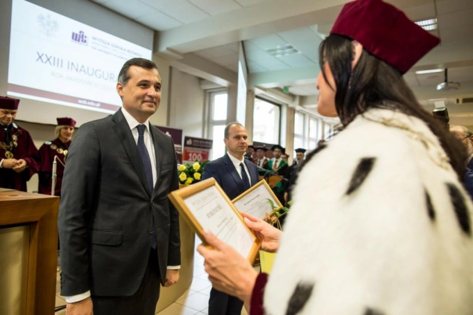 Zdjęcie nr 64 z galerii XXIII Inauguracja Roku Akademickiego w Wyższej Szkole Biznesu w Dąbrowie Górniczej