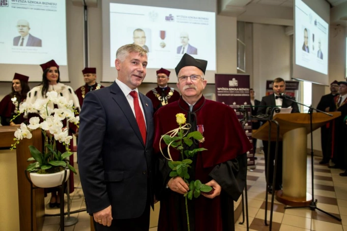 Zdjęcie nr 66 z galerii XXIII Inauguracja Roku Akademickiego w Wyższej Szkole Biznesu w Dąbrowie Górniczej