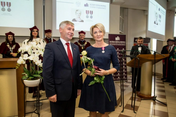 Zdjęcie nr 68 z galerii XXIII Inauguracja Roku Akademickiego w Wyższej Szkole Biznesu w Dąbrowie Górniczej
