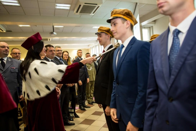 Zdjęcie nr 30 z galerii XXIII Inauguracja Roku Akademickiego w Wyższej Szkole Biznesu w Dąbrowie Górniczej