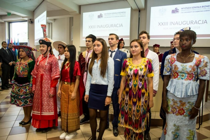 Zdjęcie nr 43 z galerii XXIII Inauguracja Roku Akademickiego w Wyższej Szkole Biznesu w Dąbrowie Górniczej