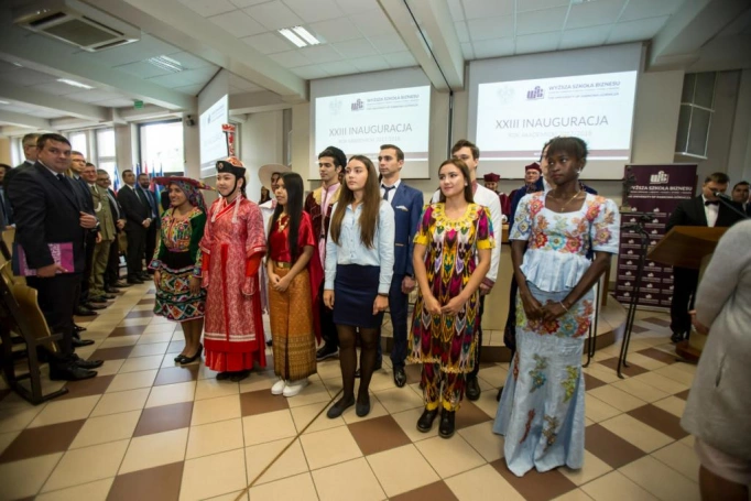 Zdjęcie nr 45 z galerii XXIII Inauguracja Roku Akademickiego w Wyższej Szkole Biznesu w Dąbrowie Górniczej