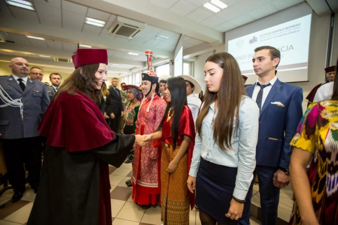 Zdjęcie nr 53 z galerii XXIII Inauguracja Roku Akademickiego w Wyższej Szkole Biznesu w Dąbrowie Górniczej